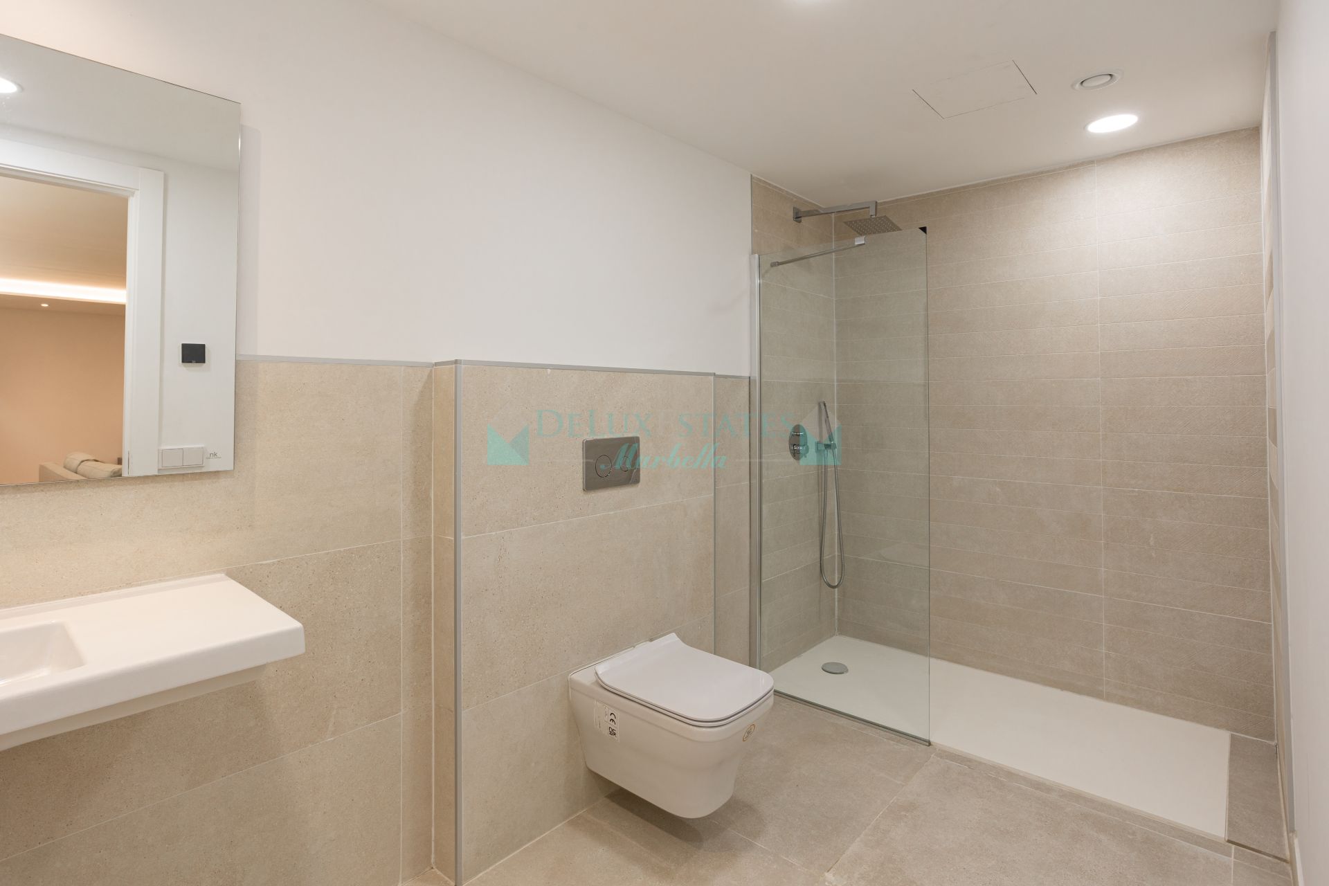 Villa for sale in Valdeolletas, Marbella