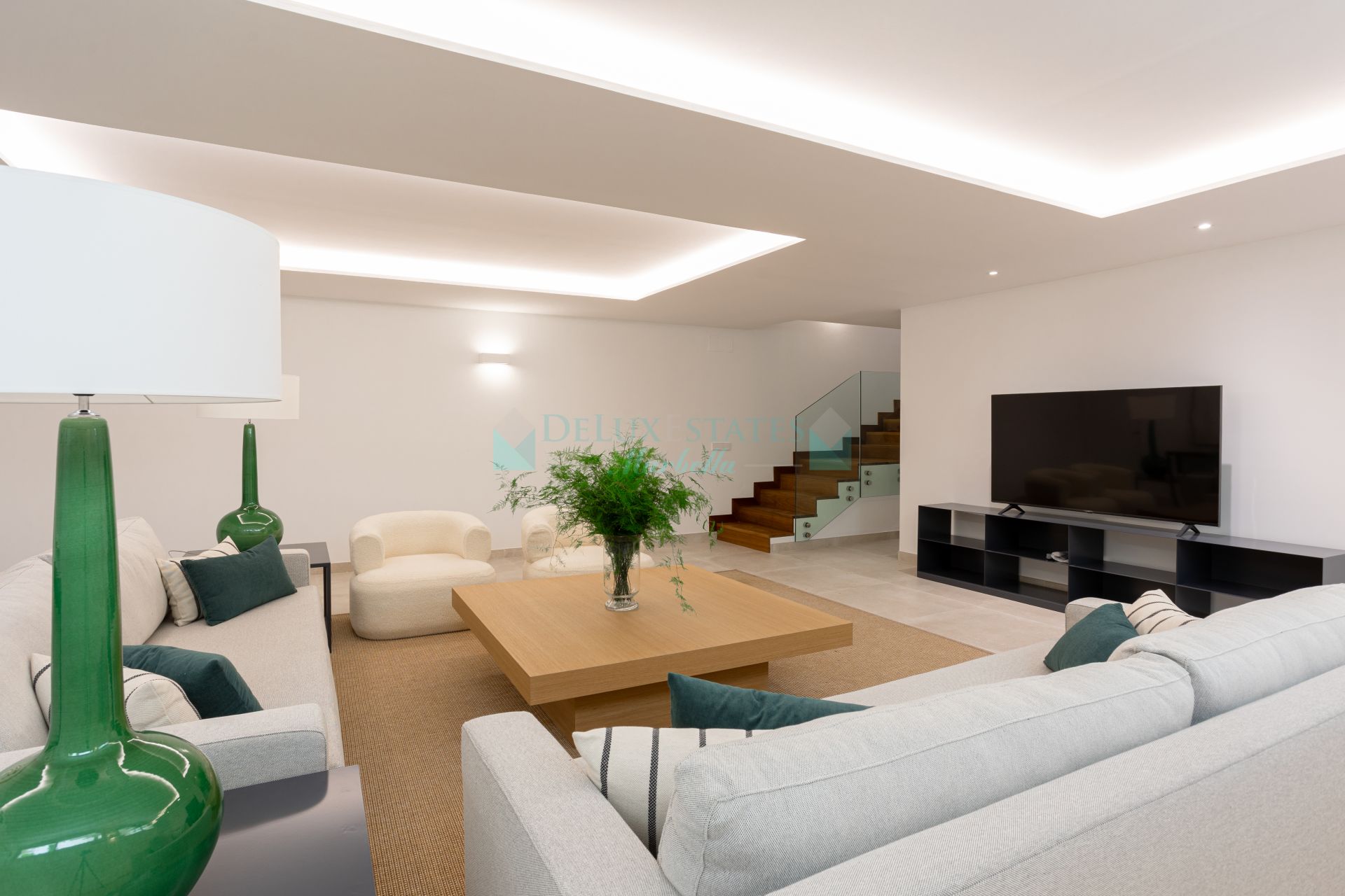Villa for sale in Valdeolletas, Marbella