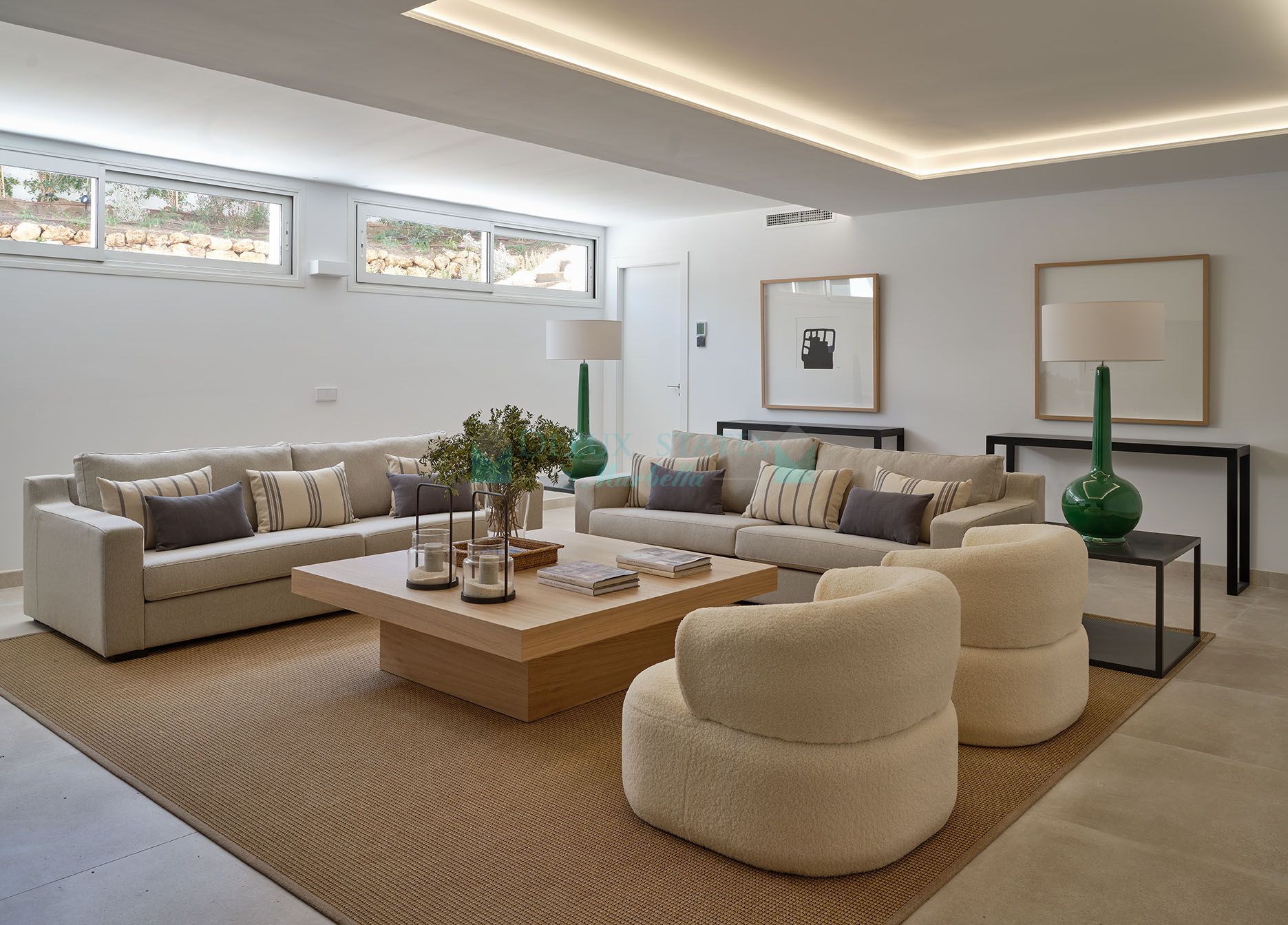 Villa for sale in Valdeolletas, Marbella