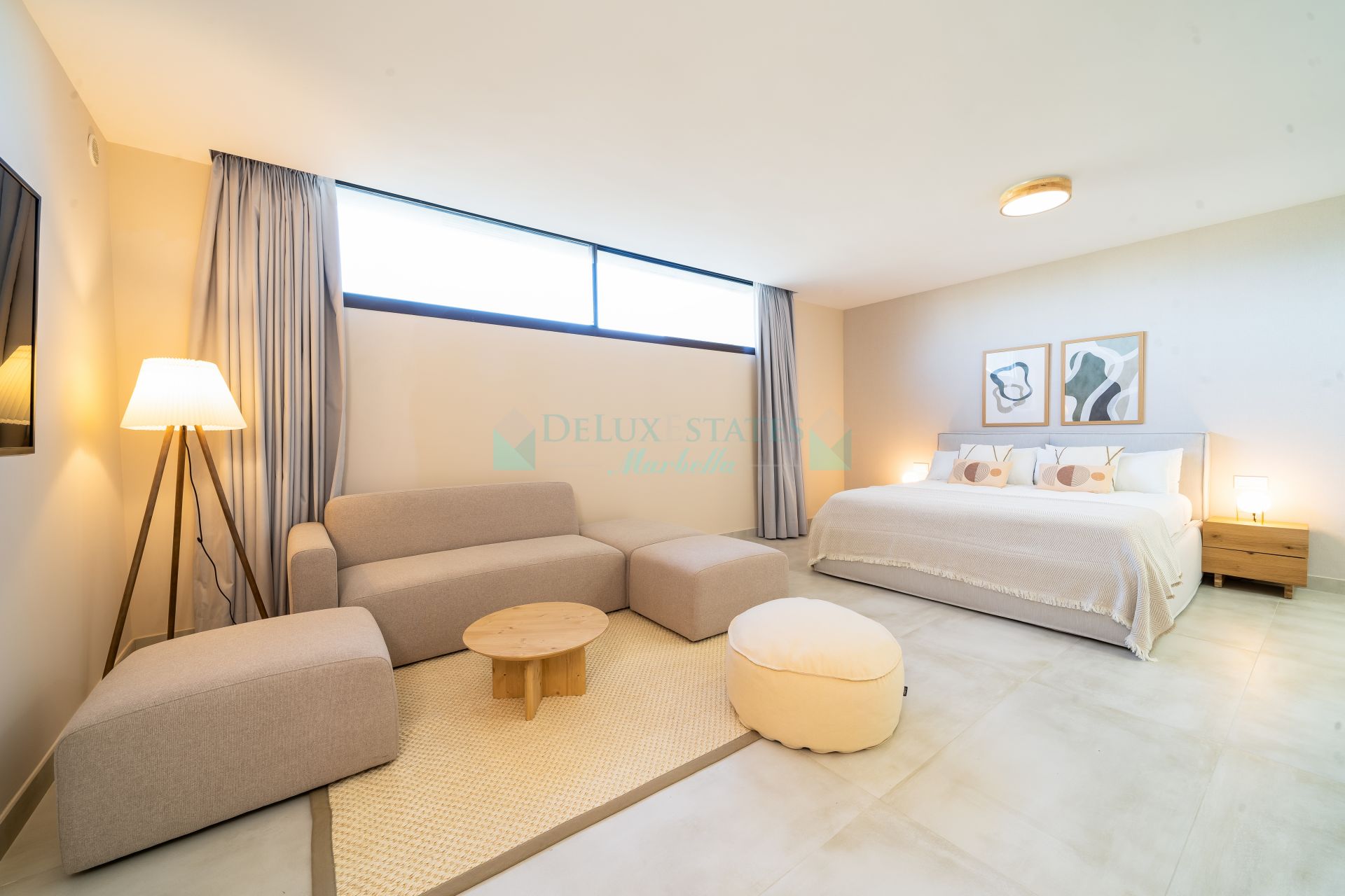 Villa for sale in La Alqueria, Benahavis