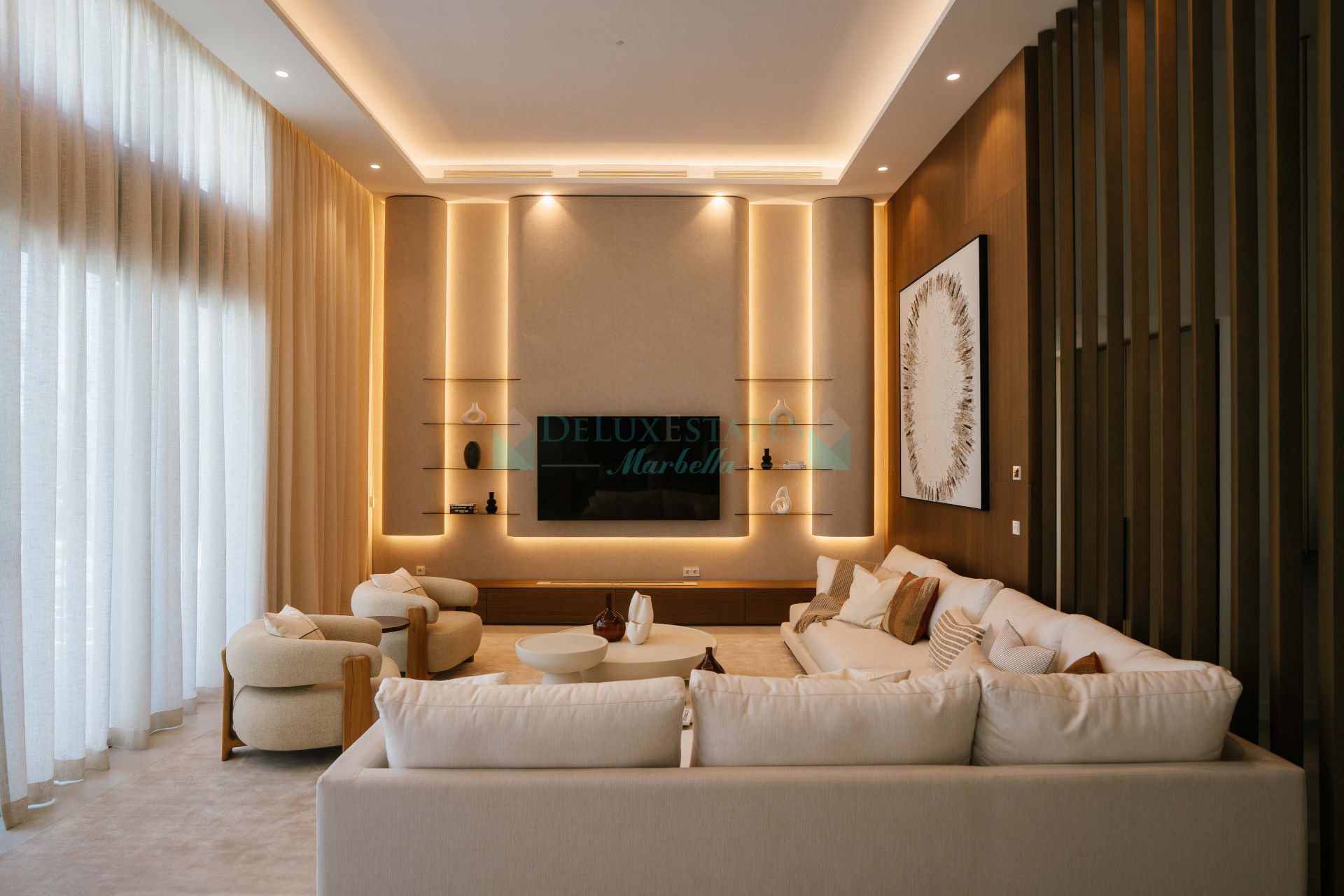 Villa for sale in Nueva Andalucia