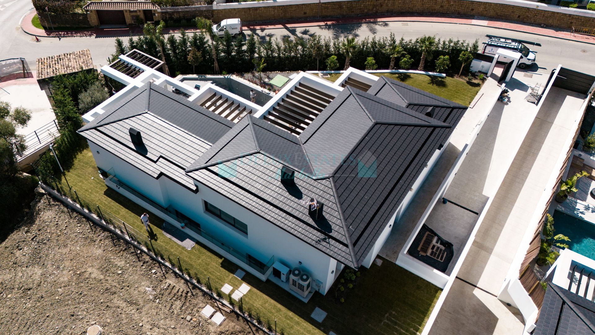 Villa for sale in Nueva Andalucia