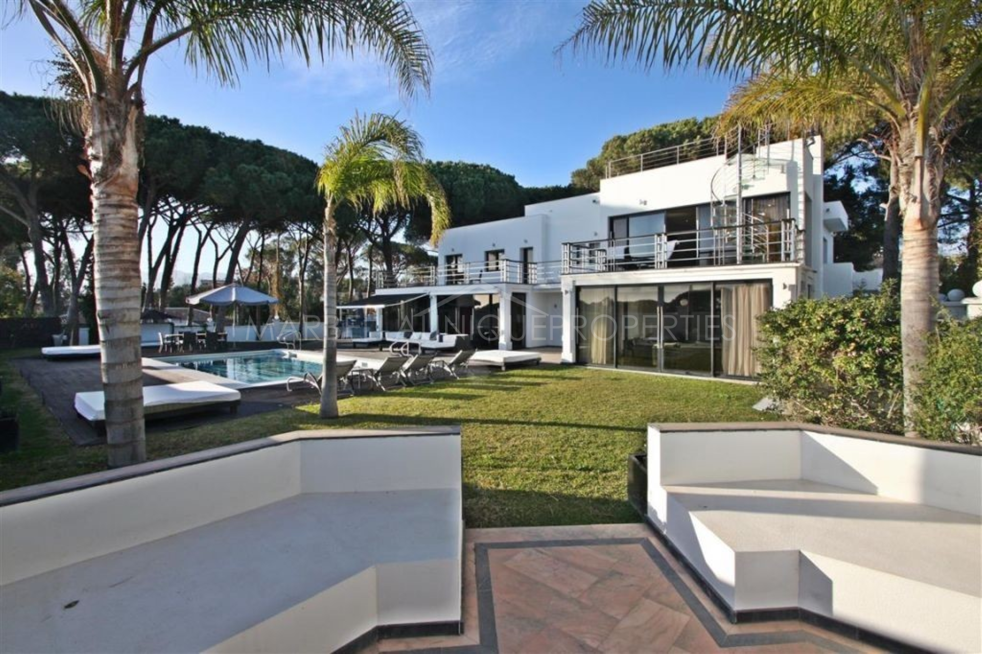 Modern style villa right on the beach in Marbella East