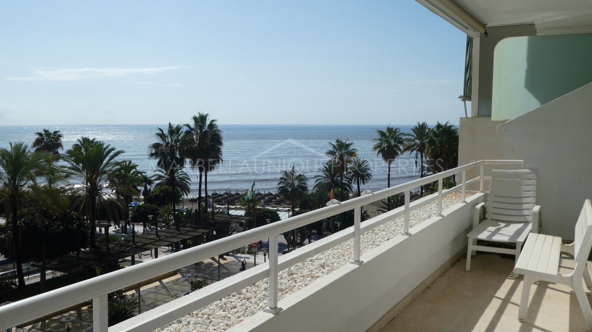 3 bedroom apartment in the heart of Marbella town with amazing sea views