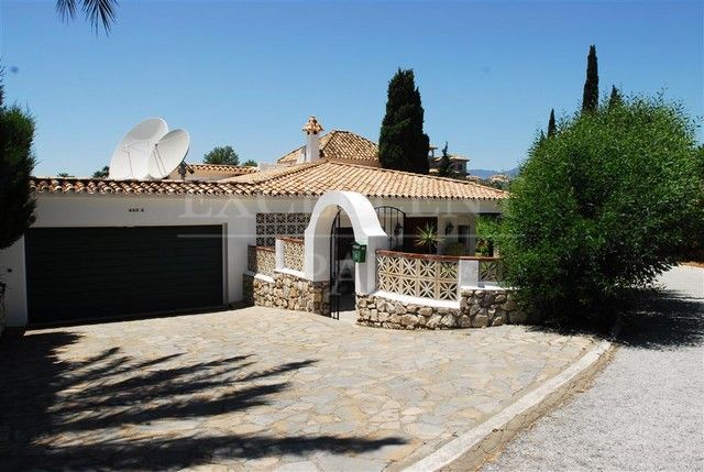 Villa in El Paraiso, Estepona