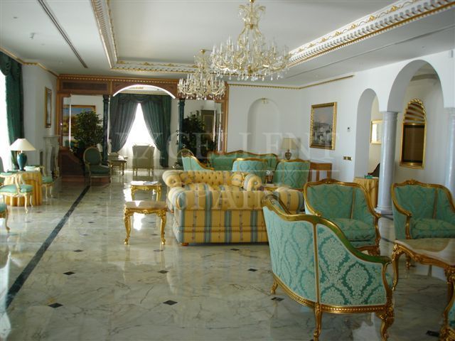 Villa in Casasola, Estepona