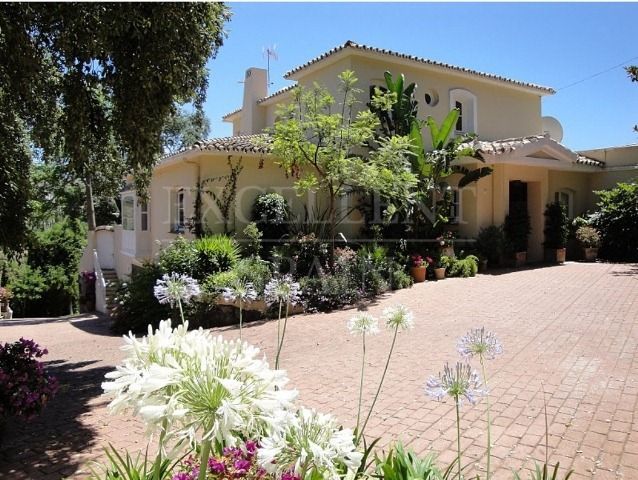 Villa in El Madroñal, Benahavis