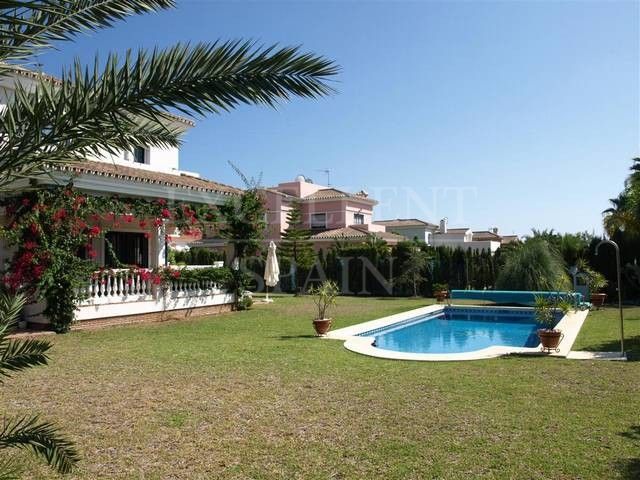 Villa en Atalaya, Estepona