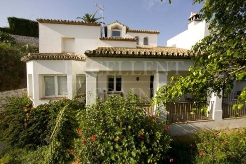 Villa en El Rosario, Marbella Este