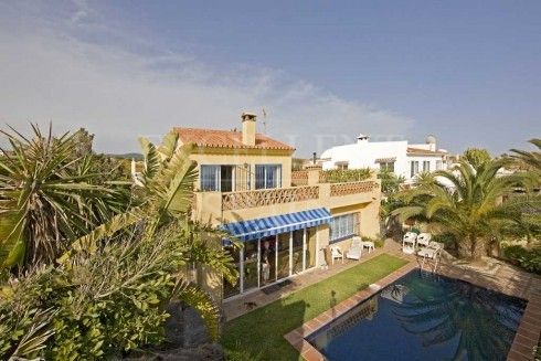Villa in Elviria Playa, Marbella Oost