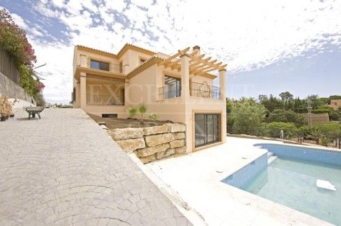 Villa en El Rosario, Marbella Este