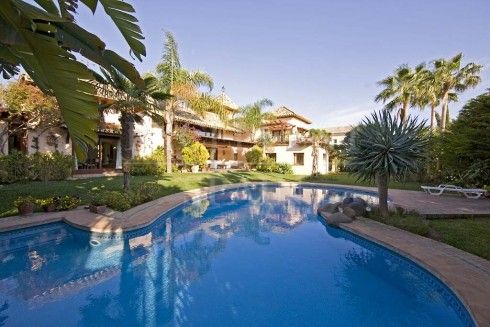 Villa in Los Monteros Playa, Marbella Oost