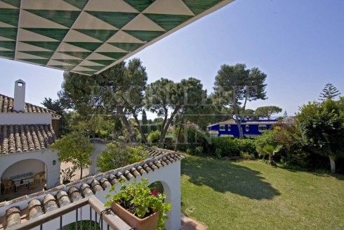 Villa in Los Monteros Playa, Marbella Oost