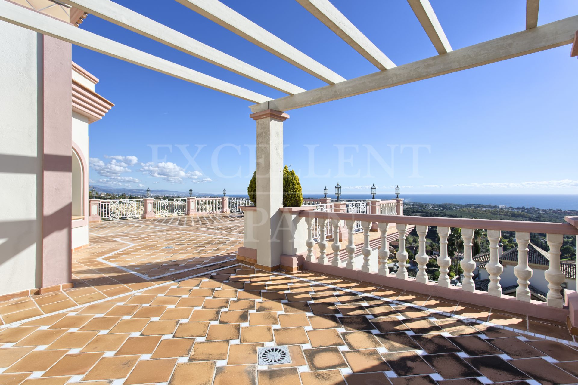 Villa in Los Flamingos, Benahavis