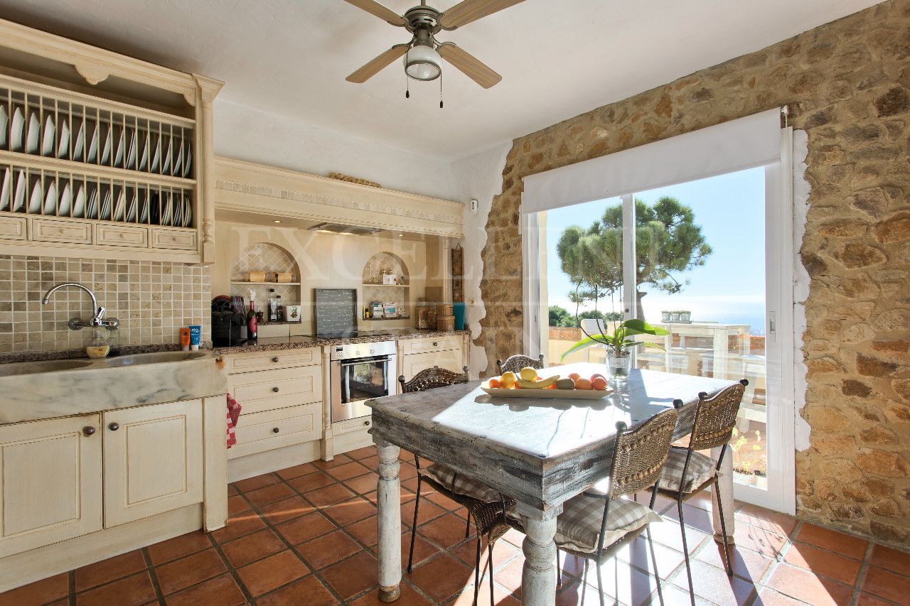 Villa in Los Reales - Sierra Estepona, Estepona