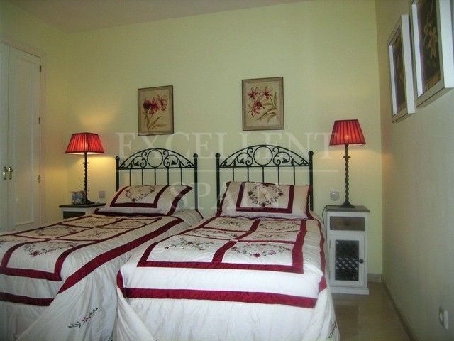 Appartement begane grond in Menara Beach, Estepona