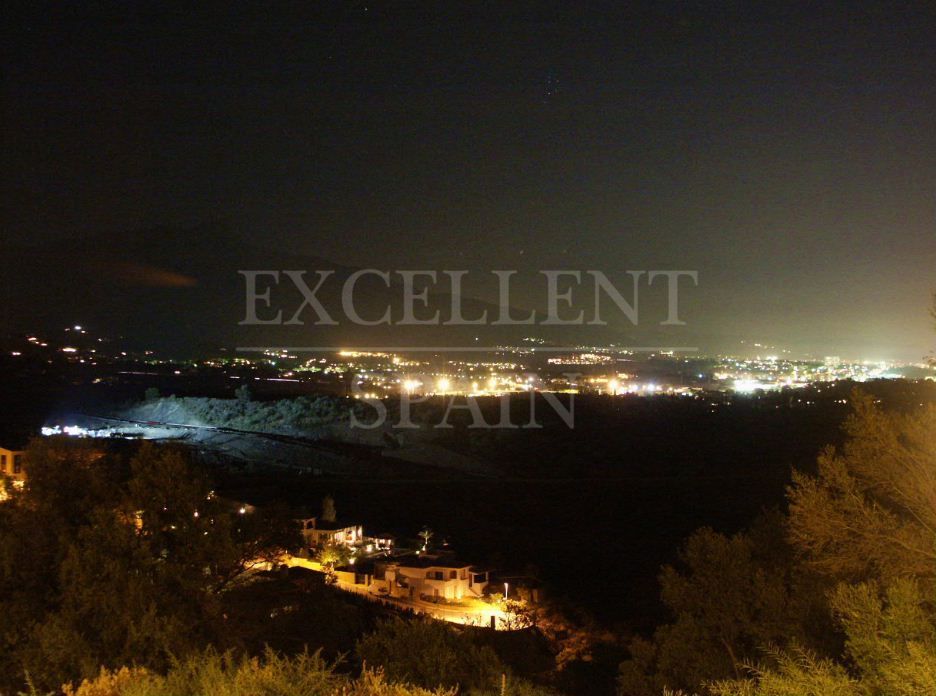 Villa en La Alqueria, Benahavis