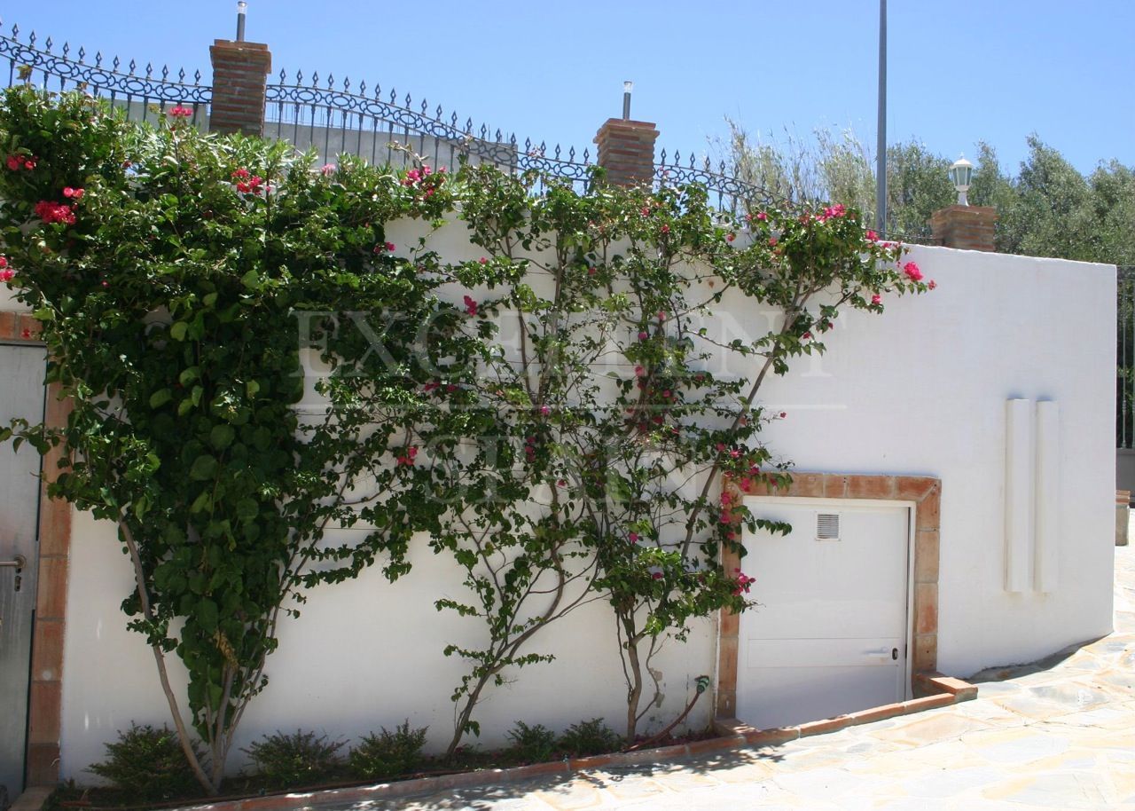 Villa en La Alqueria, Benahavis