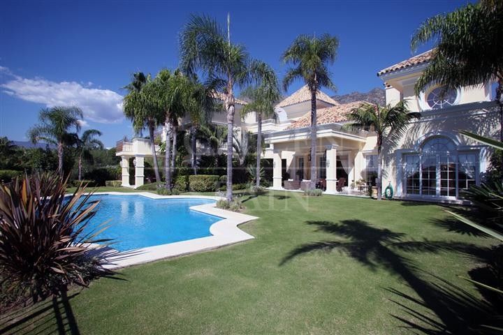 Sierra Blanca, Marbella, espaciosa villa de lujo a la venta