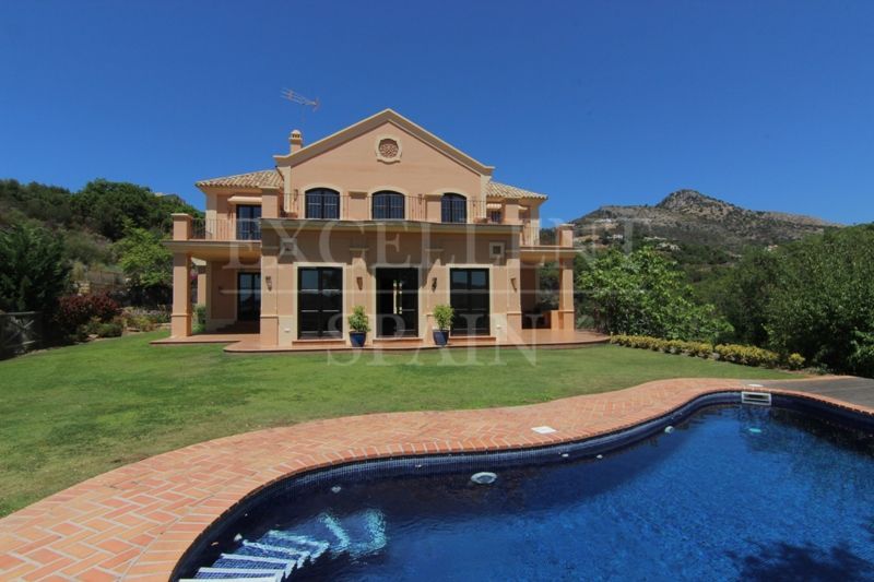 Marbella Club Golf Resort, Benahavis, neu gebaute villa mit panorama Ausblicke