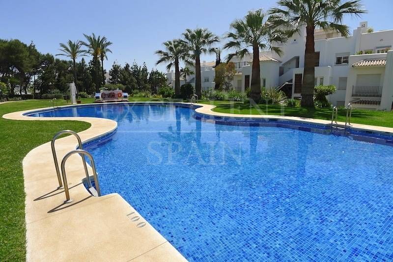 Apartment in Los Monteros Playa, Marbella East