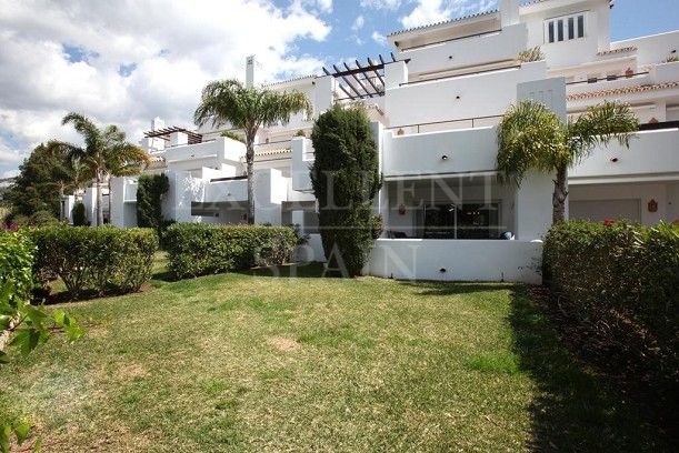 Appartement begane grond in Los Monteros, Marbella Oost