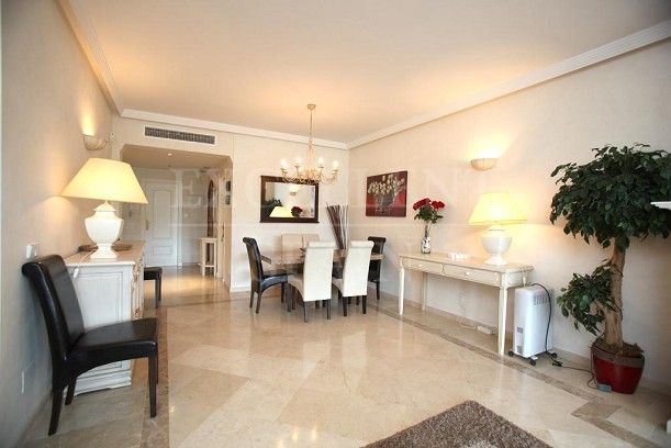 Appartement begane grond in Los Monteros, Marbella Oost