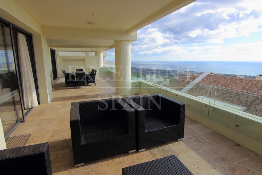 Penthouse in Los Altos de los Monteros, Marbella Oost