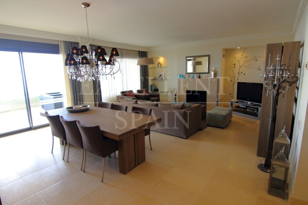 Penthouse in Los Altos de los Monteros, Marbella East