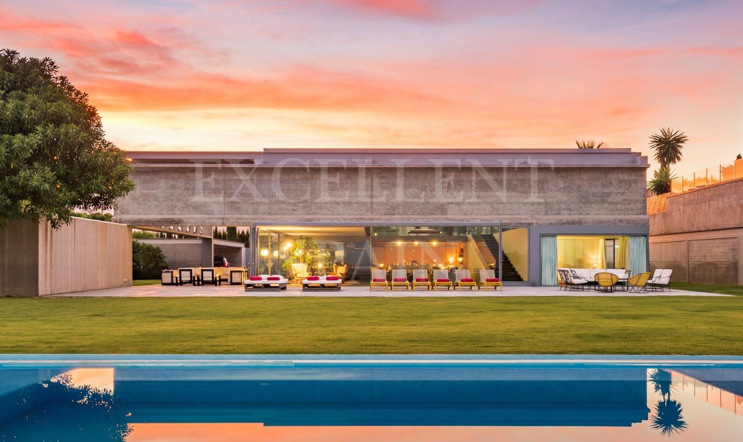 Los Flamingos Golf Resort, Benahavis, villa de estilo moderno y muy moderno en venta