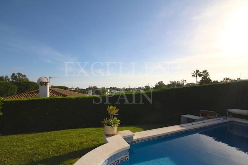 Villa in Elviria, Marbella Oost