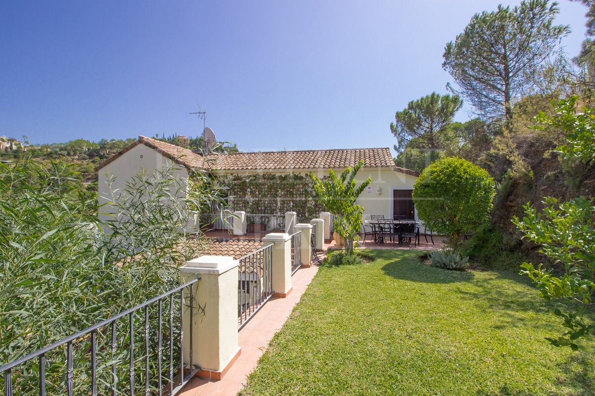 Villa in El Madroñal, Benahavis