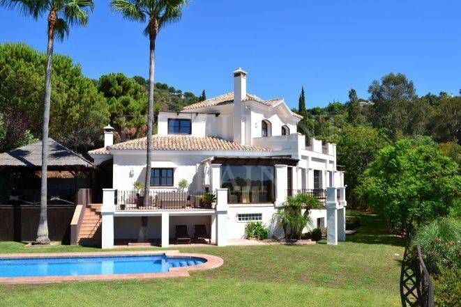 Luxuriöse Villa in La Zagaleta, Benahavis, Costa del Sol zum Verkauf