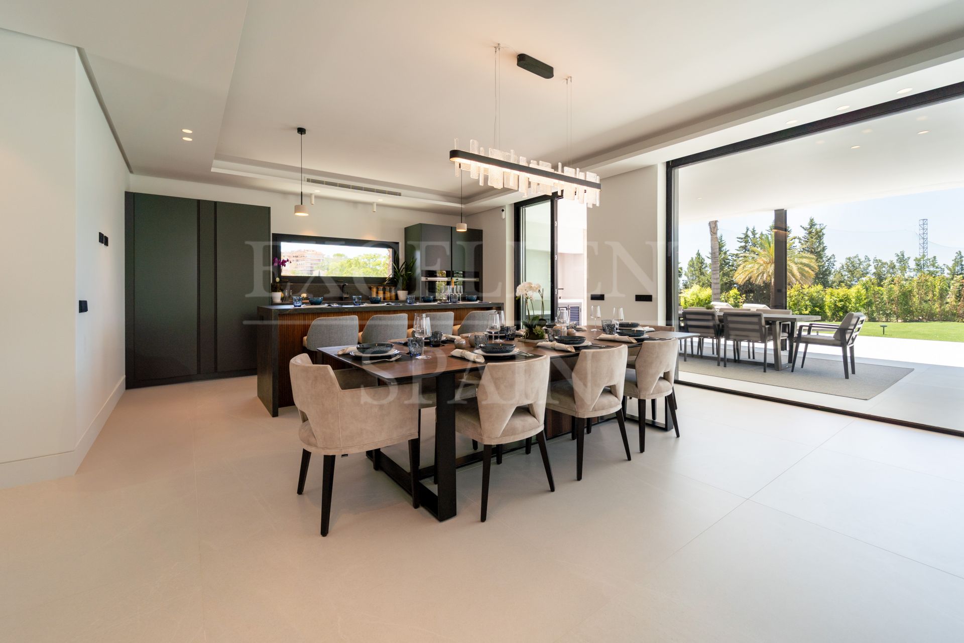 Villa in Nueva Andalucia