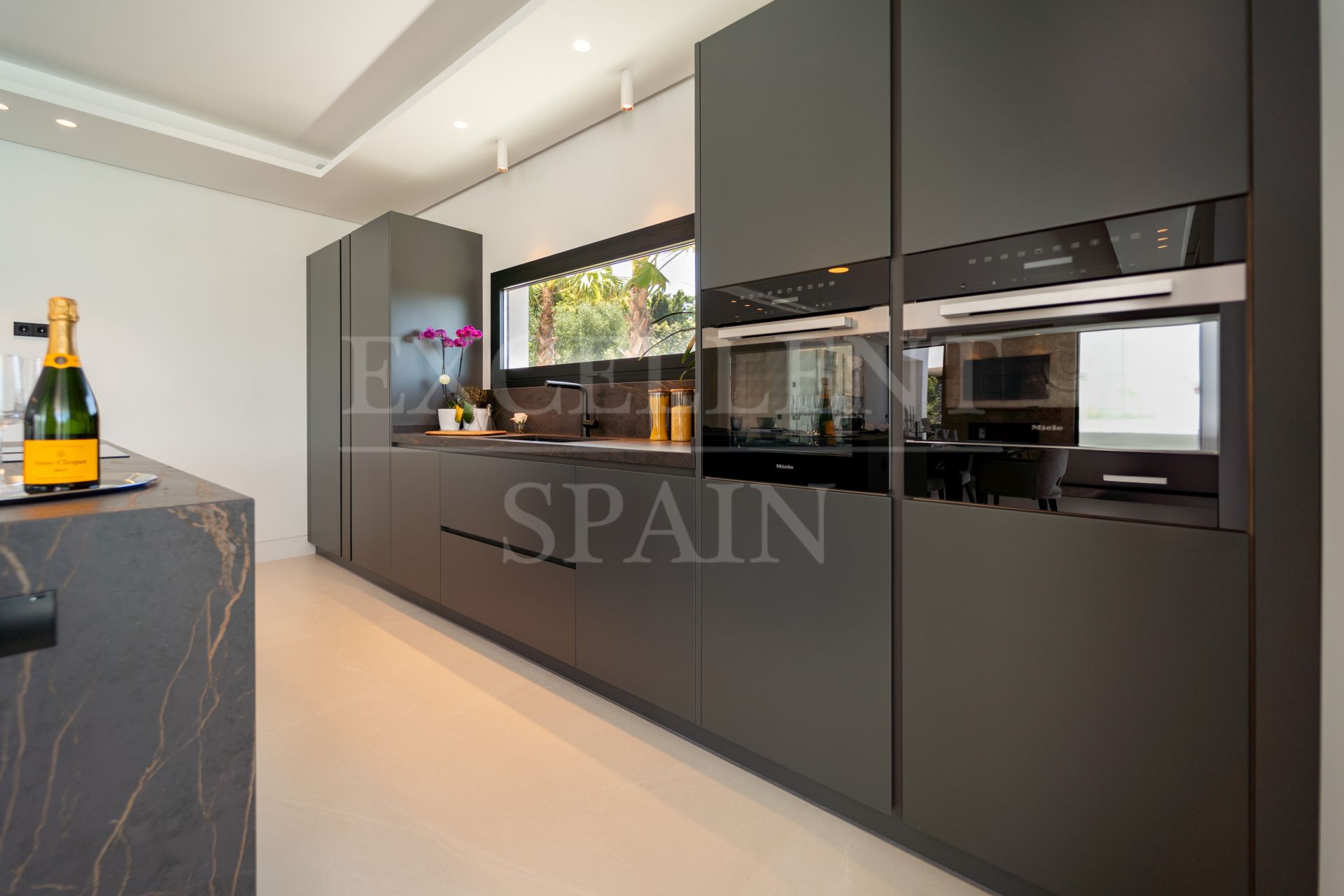 Villa in Nueva Andalucia