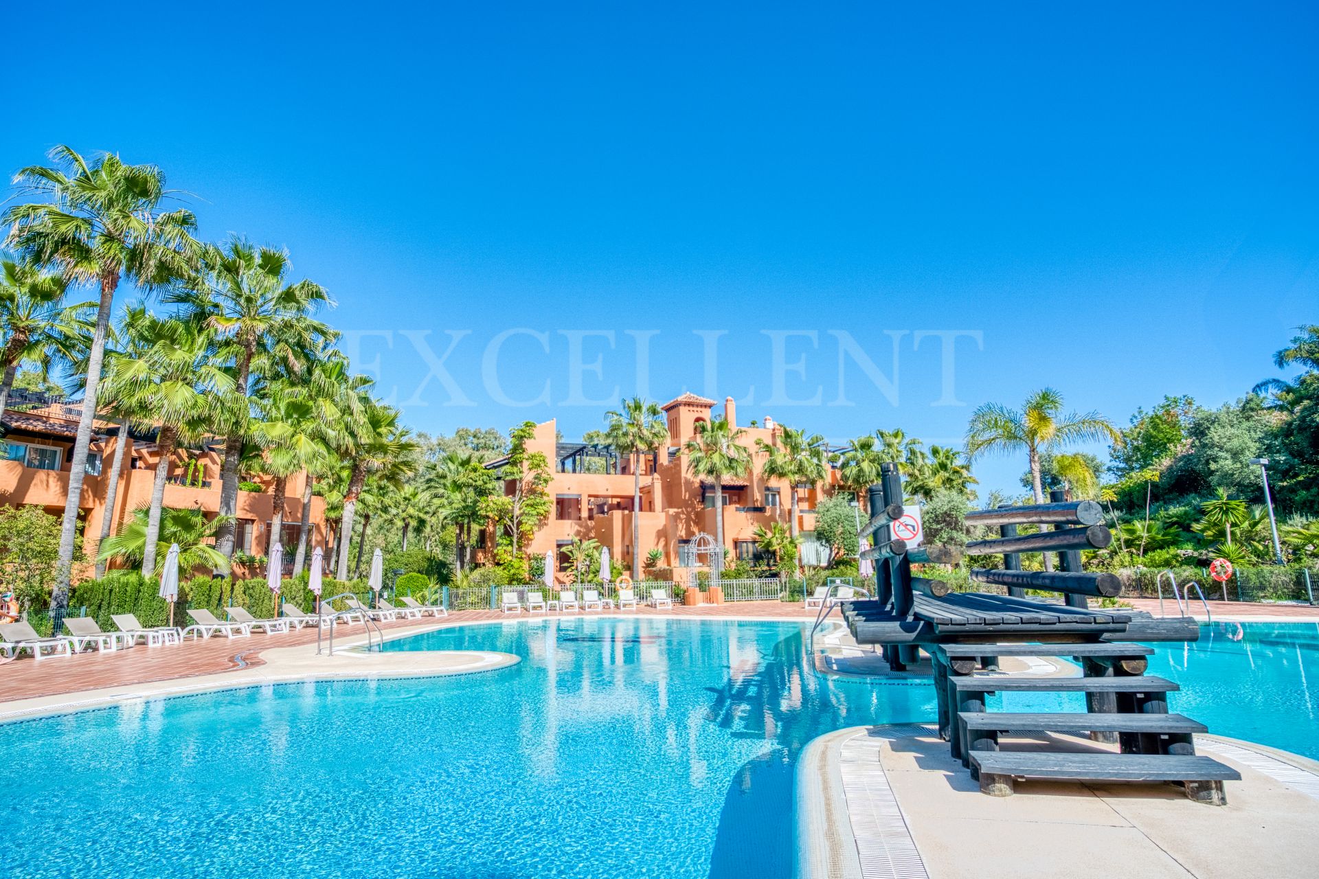 Appartement begane grond in Alminar de Marbella, Nueva Andalucia