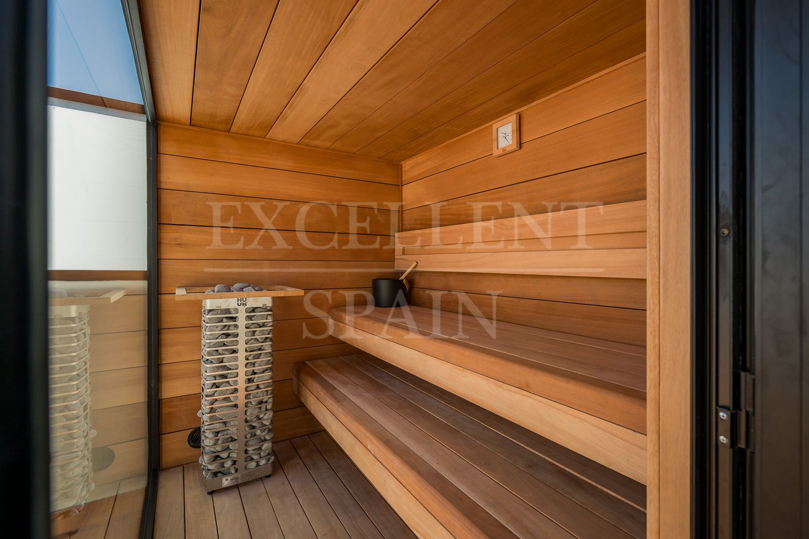 Penthouse in Bahía del Velerín, Estepona