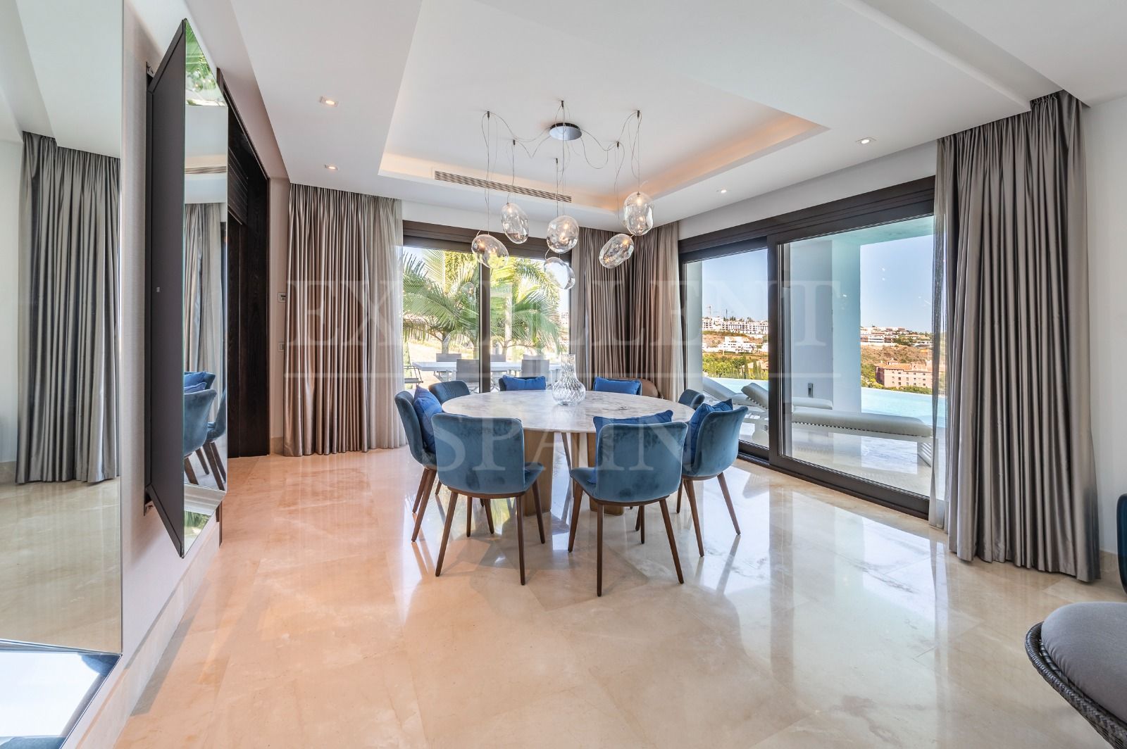 Вилла в Los Flamingos Golf, Бенахавис