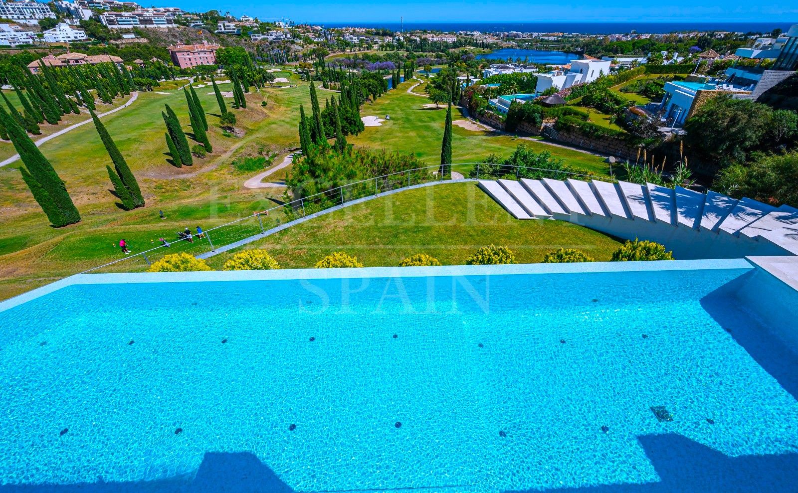 Вилла в Los Flamingos Golf, Бенахавис