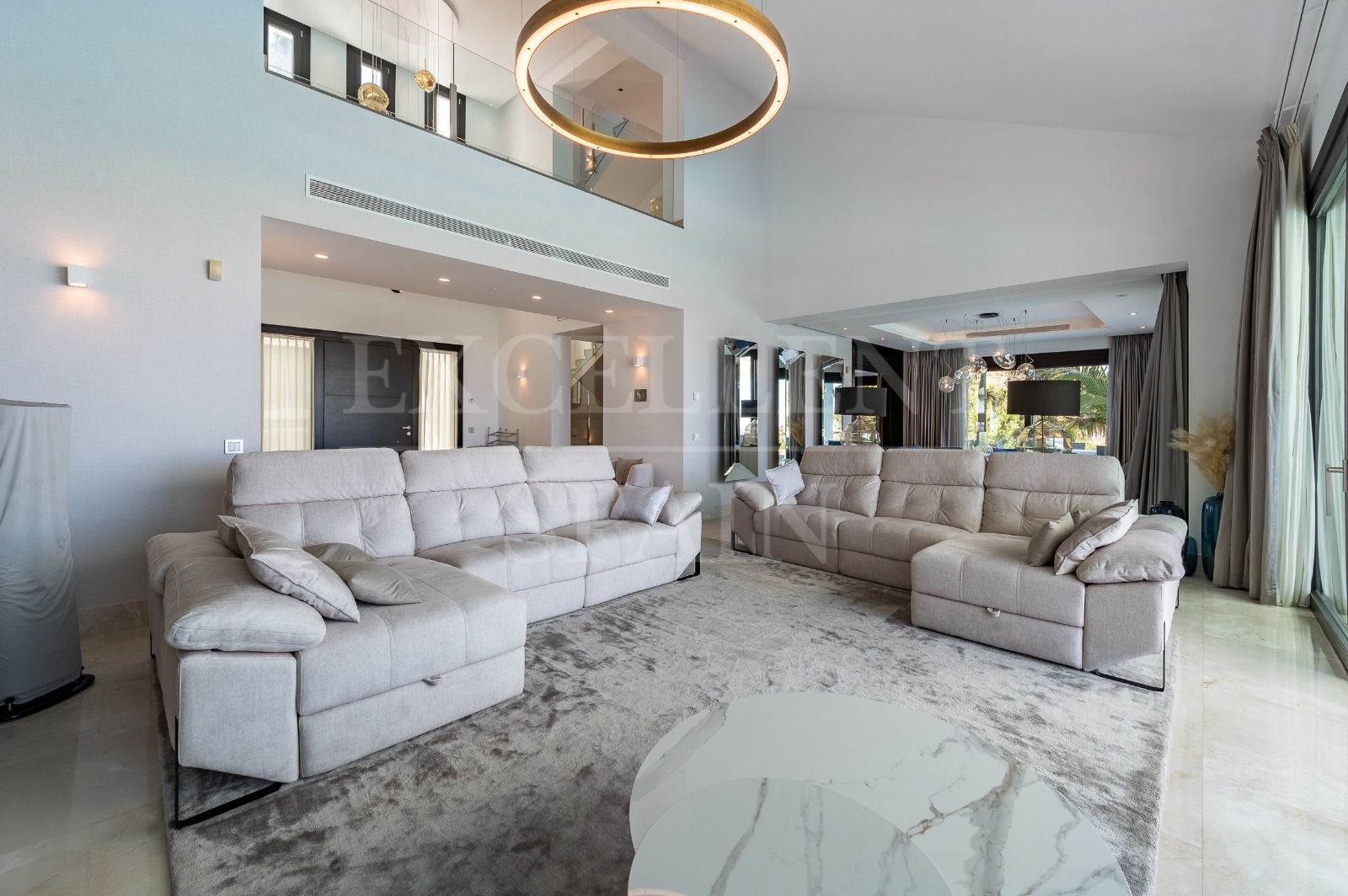 Вилла в Los Flamingos Golf, Бенахавис