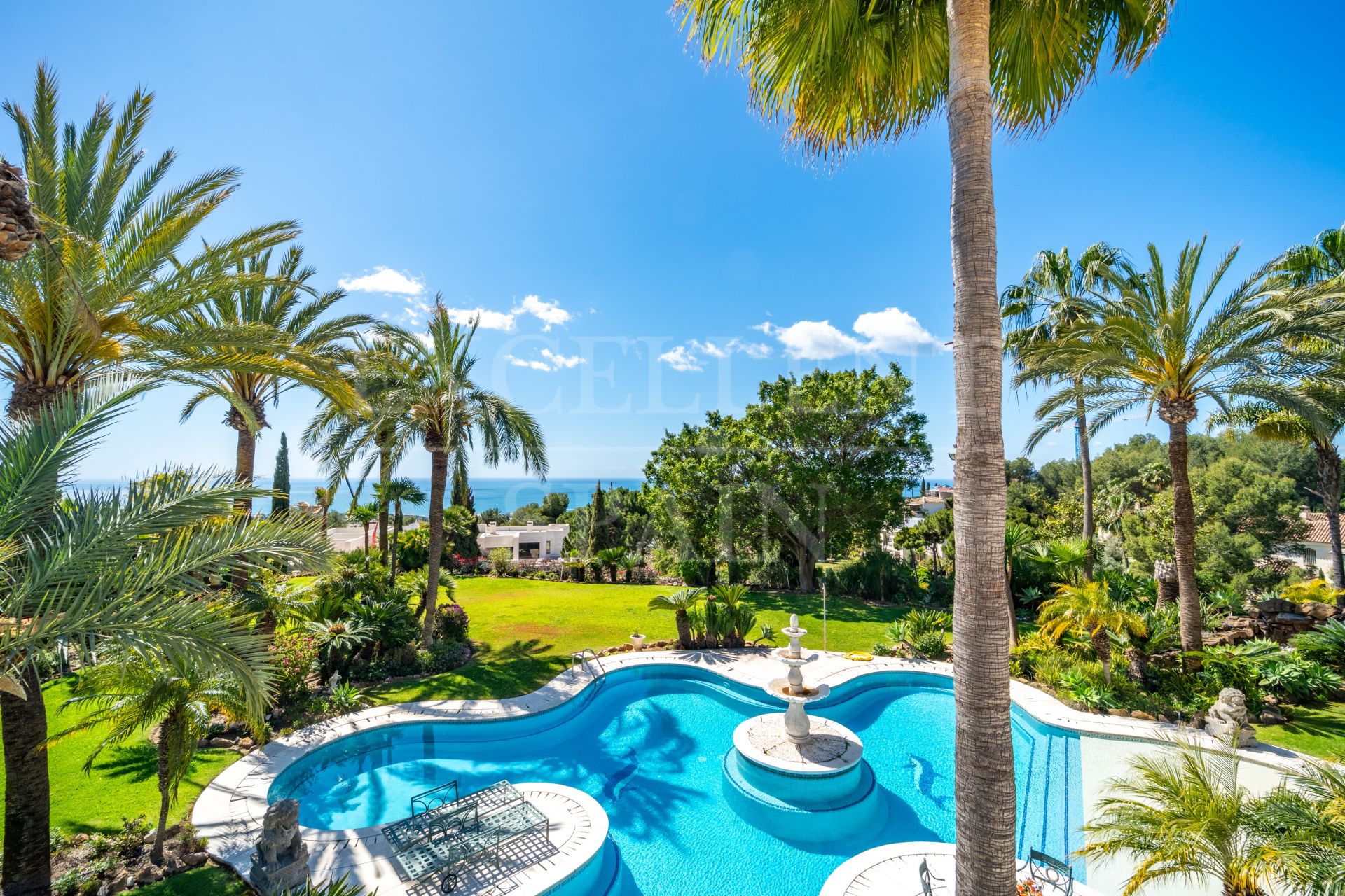 Villa in Cascada de Camojan, Marbella Golden Mile