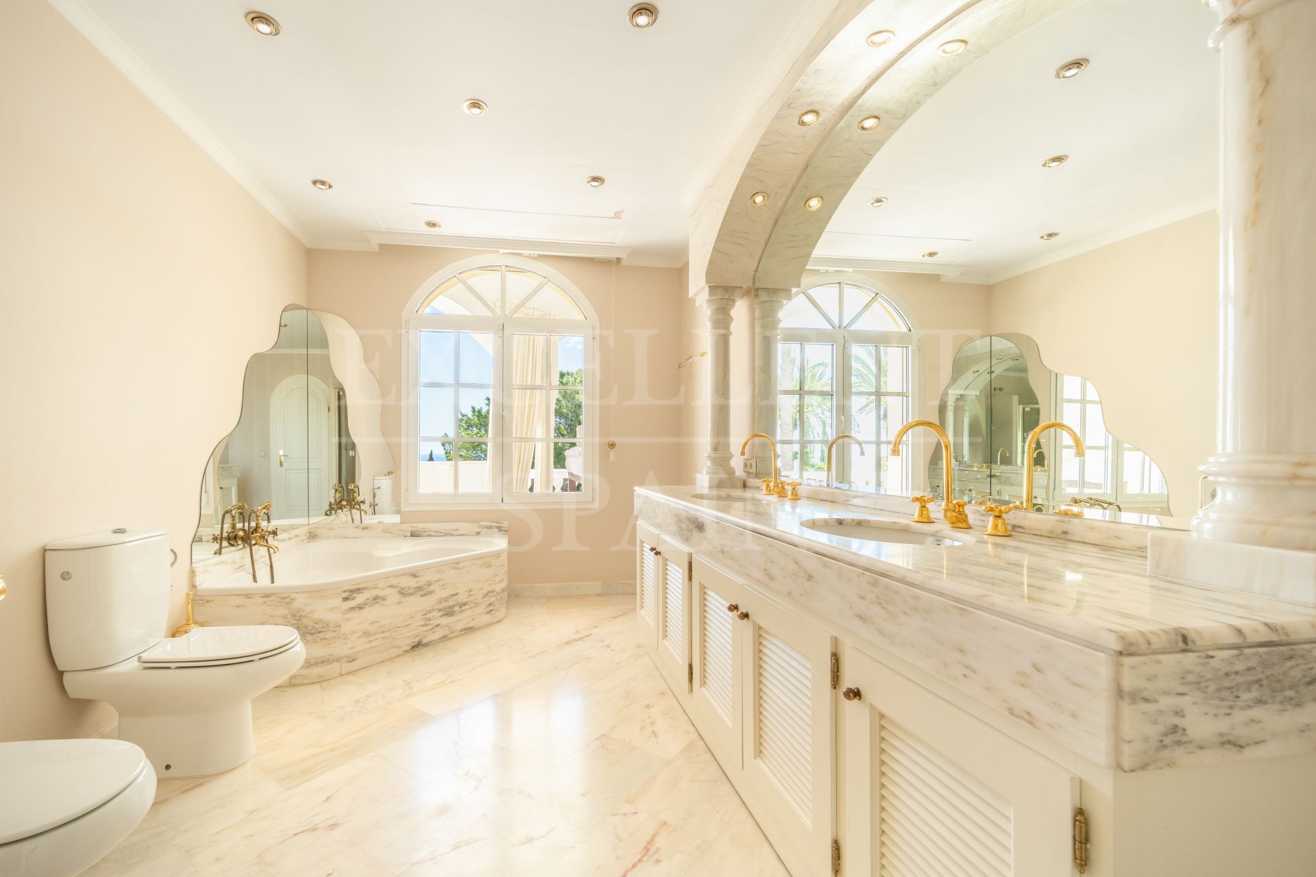 Villa in Cascada de Camojan, Marbella Golden Mile