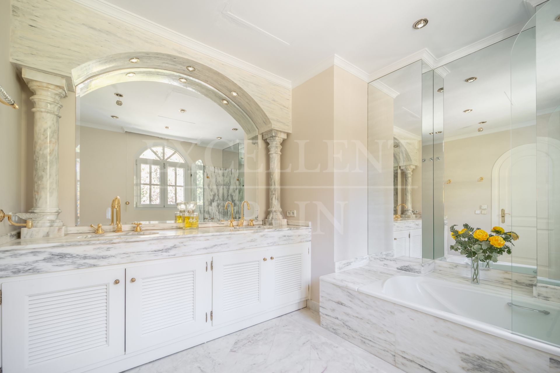 Villa in Cascada de Camojan, Marbella Golden Mile