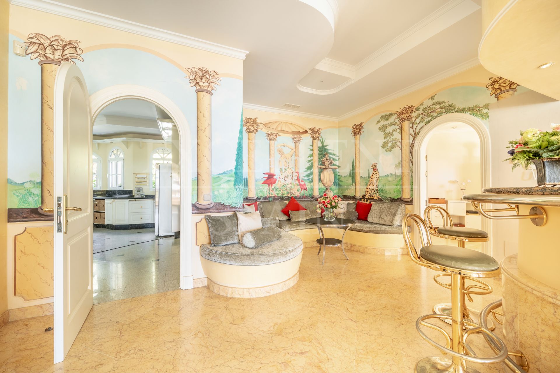 Villa in Cascada de Camojan, Marbella Golden Mile