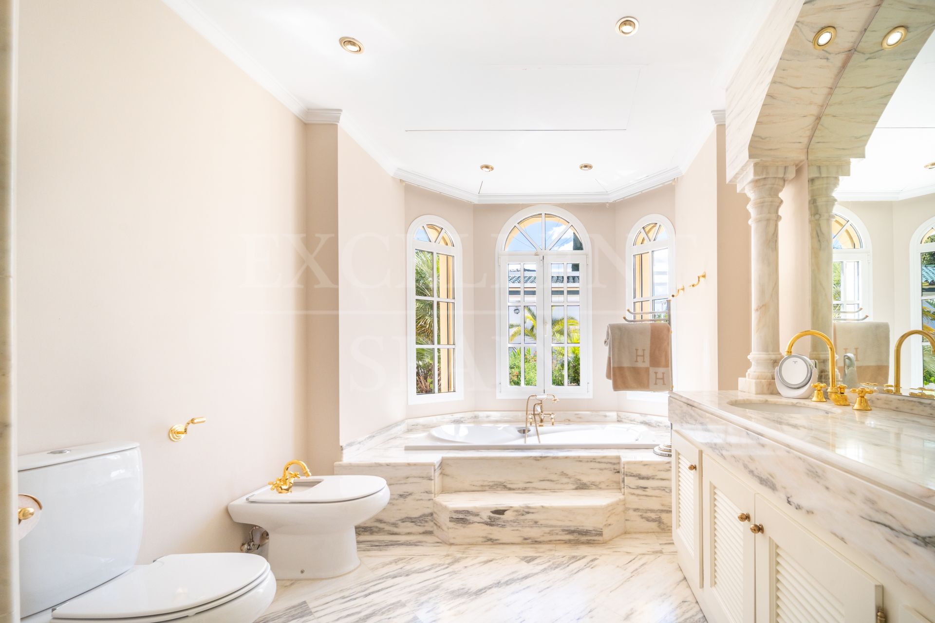 Villa in Cascada de Camojan, Marbella Golden Mile