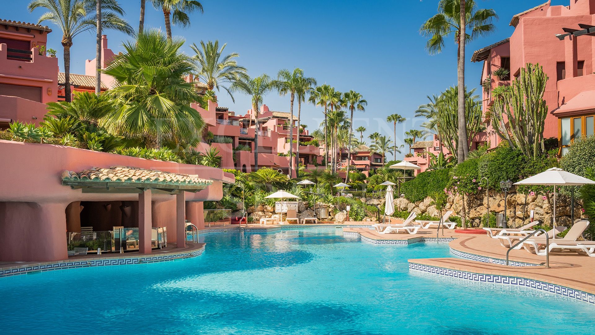 Ground Floor Apartment in Menara Beach, Estepona