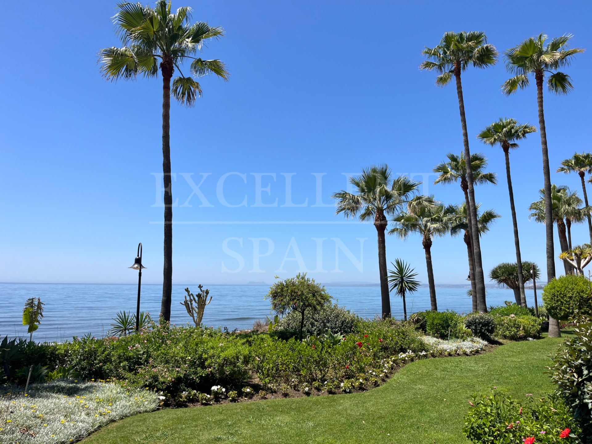 Ground Floor Apartment in Menara Beach, Estepona