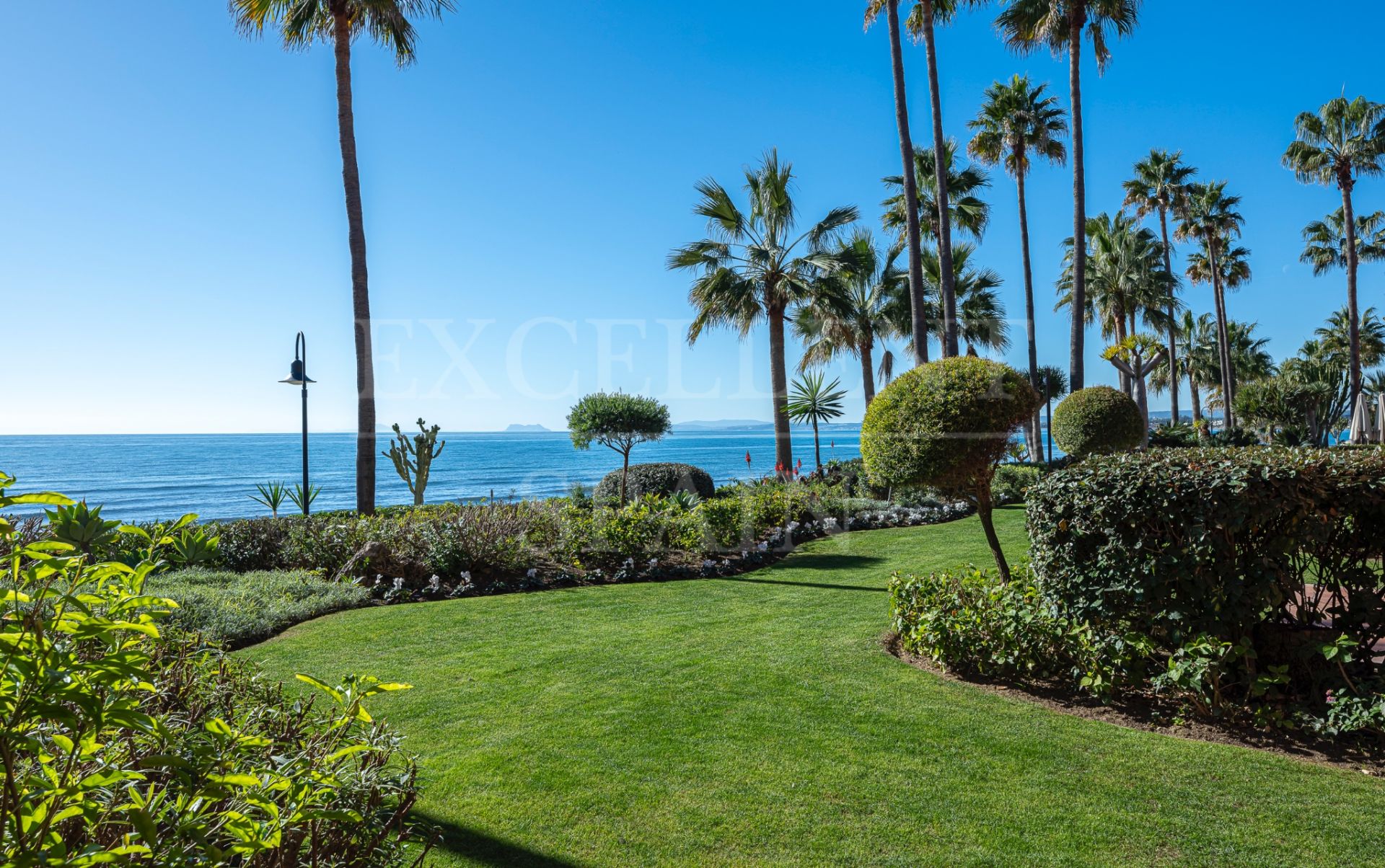 Ground Floor Apartment in Menara Beach, Estepona