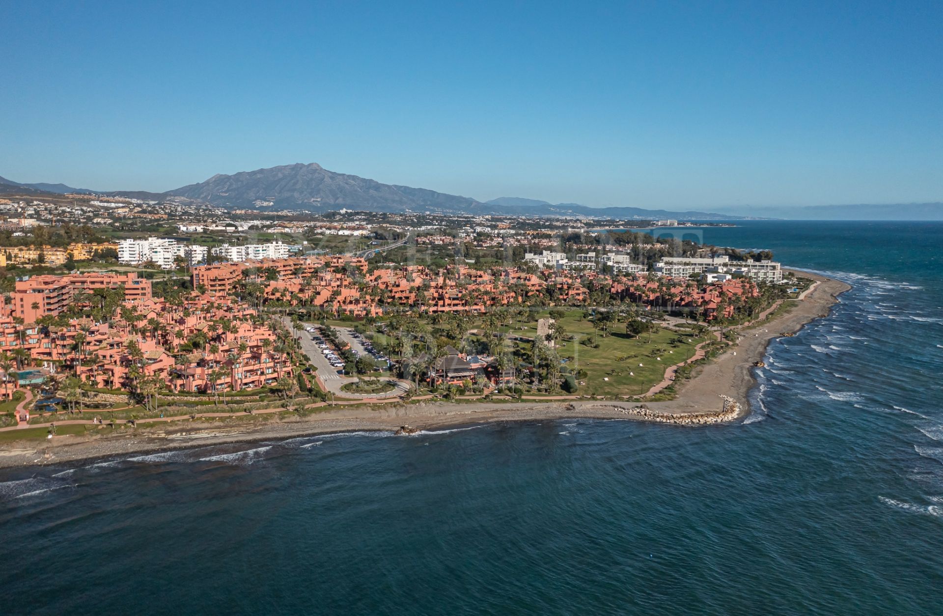 Ground Floor Apartment in Menara Beach, Estepona