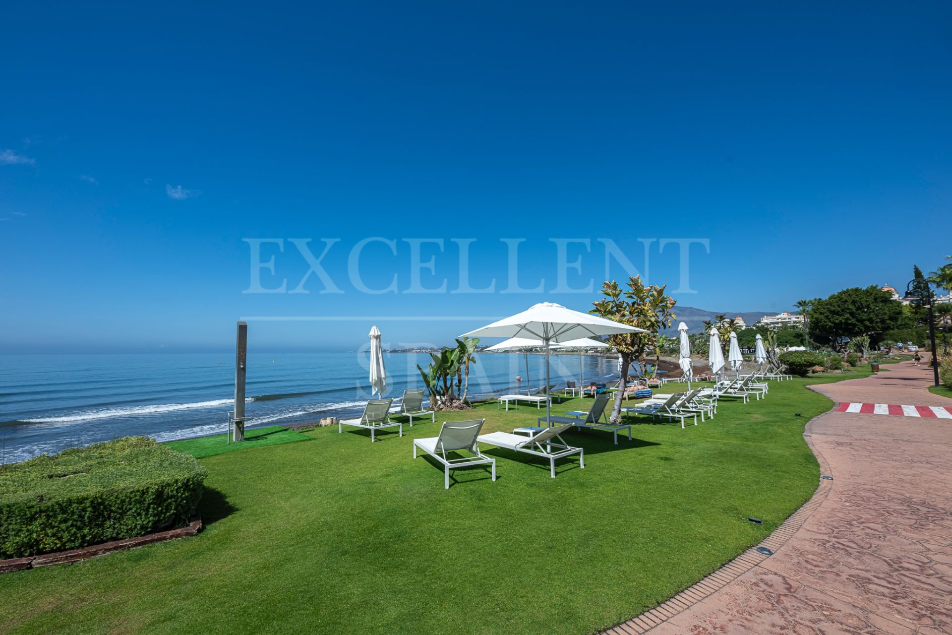 Ground Floor Apartment in Menara Beach, Estepona